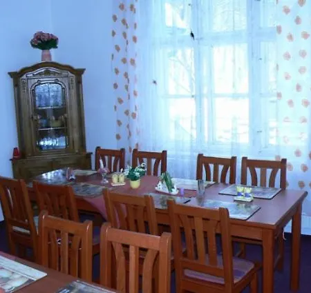 בית הארחה Restaurace A Prvni Mlyn חומוטוב