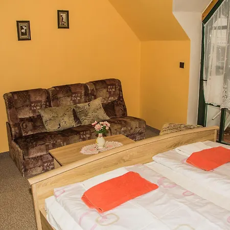 Konukevi Restaurace A Prvni Mlyn 3*