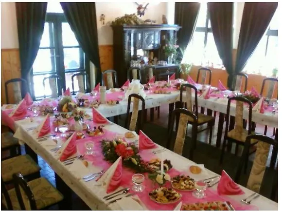 Гостевой дом Restaurace A Prvni Mlyn Хомутов