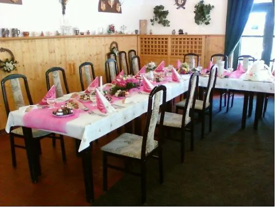 Гостевой дом Restaurace A Prvni Mlyn Хомутов