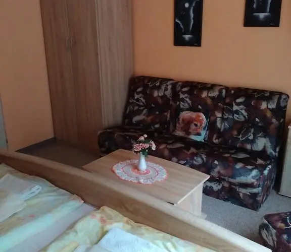 Restaurace A Prvni Mlyn Хомутов
